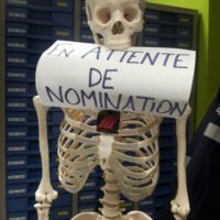 attendre sa nomination